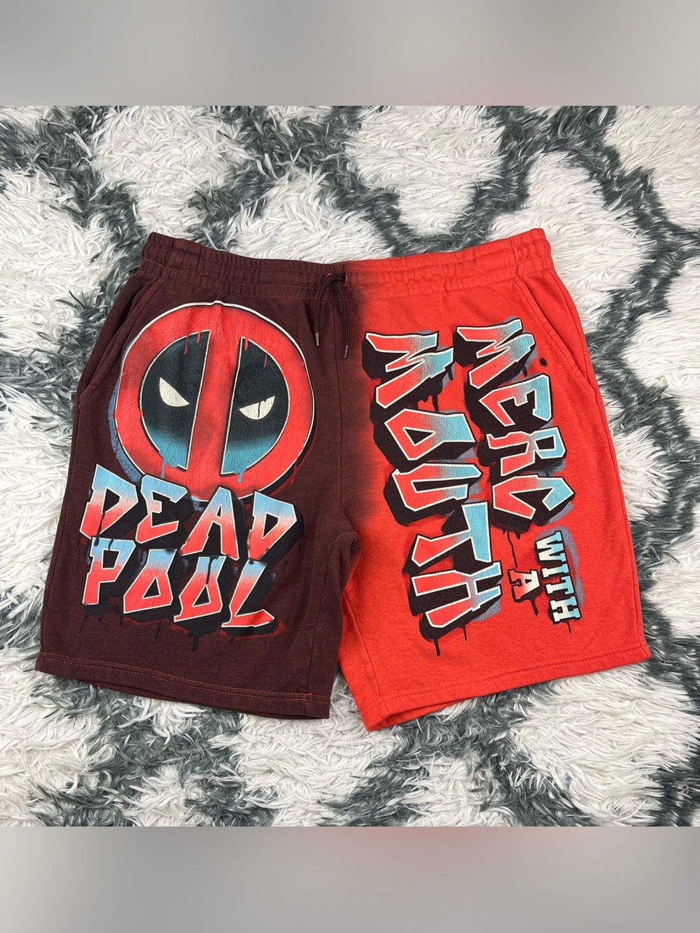 Marvel Men’s Red Dead Pool Graphic Swear Shorts Size Large